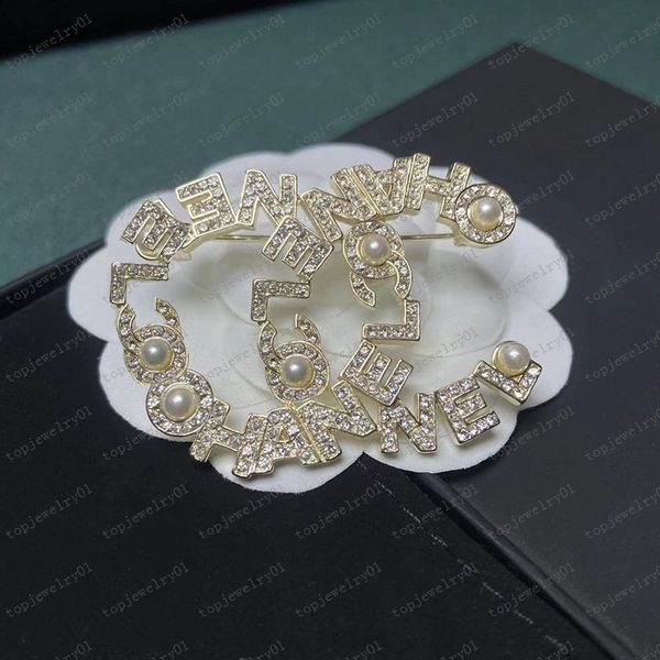 designer womens mens letter brooches 18k gold plated inlay crystal rhinestone jewelry brooch charm pearl pin 2022 marry christmas party gift, Gray
designer womens mens letter brooches 18k gold plated inlay crystal rhinestone jewelry brooch charm pearl pin 2022 marry christmas party gift, Gray