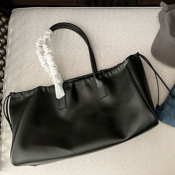 retro drawstring shopping bag tote commuter arc de triomphe one shoulder oblique span women's bag full leather computer
retro drawstring shopping bag tote commuter arc de triomphe one shoulder oblique span women's bag full leather computer