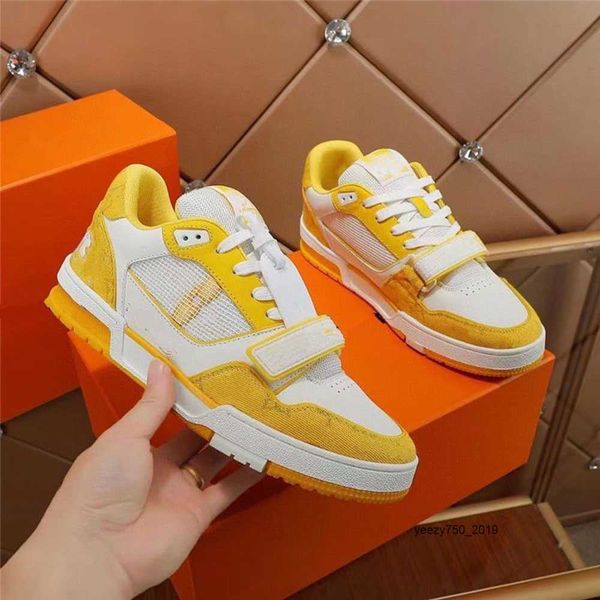 luxury designer shoes spring and summer men's sports yellow embossing calfskin production size38-45 mkjl00010
luxury designer shoes spring and summer men's sports yellow embossing calfskin production size38-45 mkjl00010