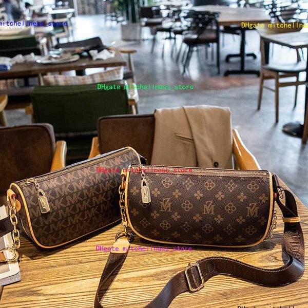 internet celebrity dumpling waist bag 2021 new fashion printed chest bag high-grade western style broadband shoulder messenger bag fashion
internet celebrity dumpling waist bag 2021 new fashion printed chest bag high-grade western style broadband shoulder messenger bag fashion