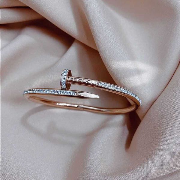 designer carti bracelet bangle bracelet colorless new silver bracelet rose diamond ins light luxury simple versatile gift, Black
designer carti bracelet bangle bracelet colorless new silver bracelet rose diamond ins light luxury simple versatile gift, Black