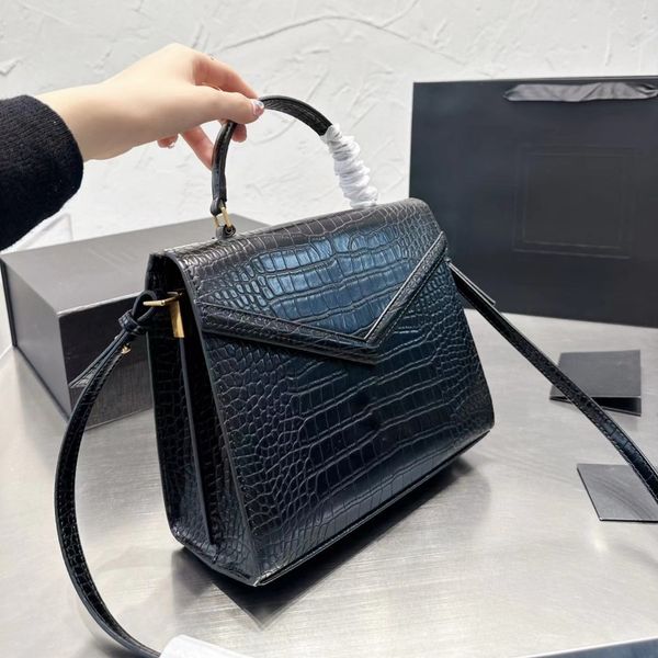 fashion bag designer bag retro fashion classic crocodile print crossbody bag commuting high-quality handbag
fashion bag designer bag retro fashion classic crocodile print crossbody bag commuting high-quality handbag