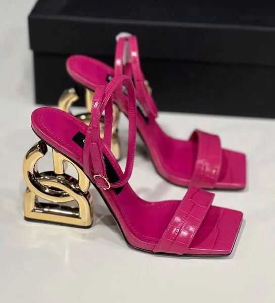 famous summer brand women sandal shoes women golden baroque high heels gold-plated carbon party wedding dress pumps eu35-43, Black
famous summer brand women sandal shoes women golden baroque high heels gold-plated carbon party wedding dress pumps eu35-43, Black
