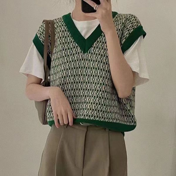 women's vests autumn women's knitted tank plain loose fashion v-neck casual knit full matching women's sleeveless drawn tank, Black;white
women's vests autumn women's knitted tank plain loose fashion v-neck casual knit full matching women's sleeveless drawn tank, Black;white