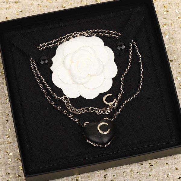2023 luxury quality charm sweater pendant necklace heart shape with black geuine leather long chain have box stamp ps7460a, Silver
2023 luxury quality charm sweater pendant necklace heart shape with black geuine leather long chain have box stamp ps7460a, Silver