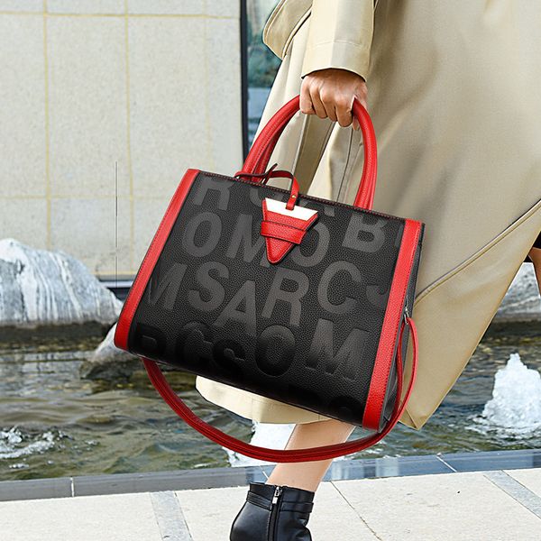 manufacturers undertake mass customization womens handbag printing letter crossbody bag temperament commute womens bag
manufacturers undertake mass customization womens handbag printing letter crossbody bag temperament commute womens bag