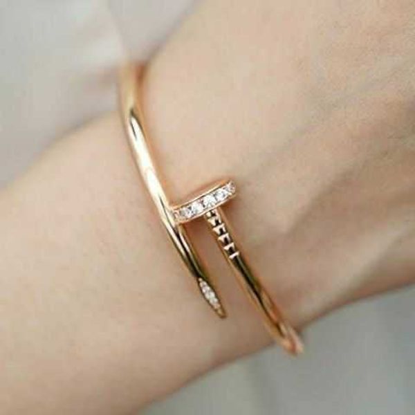 designer carti bracelet bangle classic rose gold colorless couple bracelet fashion light luxury gift bracelet for men and women fashion, Black
designer carti bracelet bangle classic rose gold colorless couple bracelet fashion light luxury gift bracelet for men and women fashion, Black
