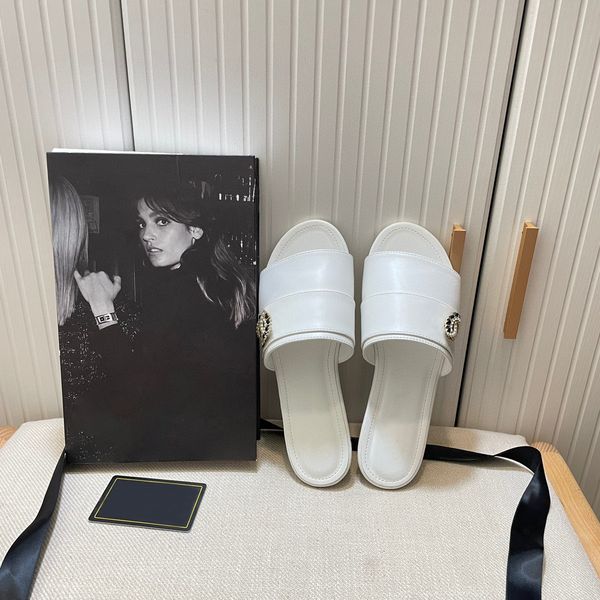 designer slipper luxury slides brand sandals woman slide men slippers flat bottom flip flop design sneakers leather sandal by 1978 w257 04, Black
designer slipper luxury slides brand sandals woman slide men slippers flat bottom flip flop design sneakers leather sandal by 1978 w257 04, Black