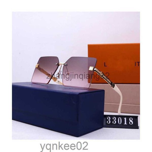 designer lou v sunglass cycle luxurious fashion sports polarize sunglasses men women lovers vintage baseball leisure trend simple versatile, White;black
designer lou v sunglass cycle luxurious fashion sports polarize sunglasses men women lovers vintage baseball leisure trend simple versatile, White;black