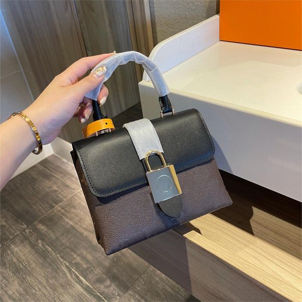 designers handbags chain mahjong shoulder bag woven straps fashion luxurys crossbody flap tote bags purses maverick pendant handbag backpack
designers handbags chain mahjong shoulder bag woven straps fashion luxurys crossbody flap tote bags purses maverick pendant handbag backpack