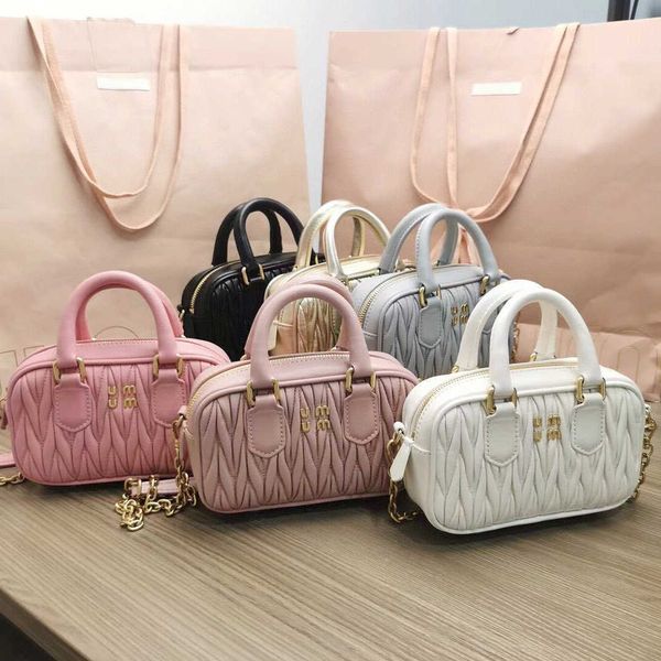 genuine designer bags leather miui miu matelasse bowling totes bag womens mens small handle fashion shoulder clutch handbag zipper lambskin
genuine designer bags leather miui miu matelasse bowling totes bag womens mens small handle fashion shoulder clutch handbag zipper lambskin