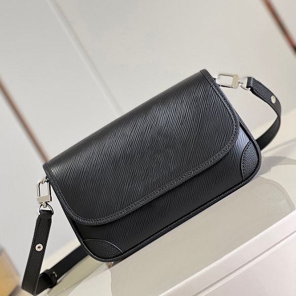 10a l bag luxury crossbody bag designer underarm bag m59386 genuine handbag 24.5cm high imitation messenger bag zl054
10a l bag luxury crossbody bag designer underarm bag m59386 genuine handbag 24.5cm high imitation messenger bag zl054