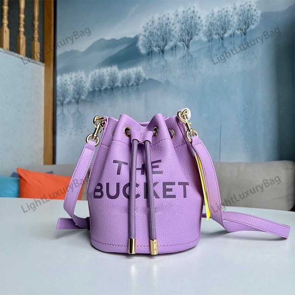 brand luxuries bucket bag designer genuine leathe shoulder bags for womens fashion sell well classic luxury handbags 230330
brand luxuries bucket bag designer genuine leathe shoulder bags for womens fashion sell well classic luxury handbags 230330