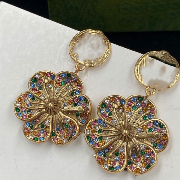 2023 luxury designer dangle earrings women's crystal gold chain with colorful diamond flower earrings no box, Silver
2023 luxury designer dangle earrings women's crystal gold chain with colorful diamond flower earrings no box, Silver