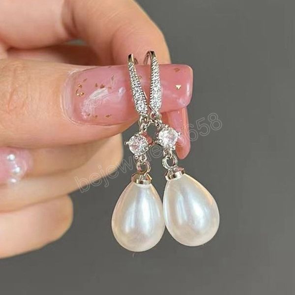 exquisite fashion silver color imitation pearls dangle earrings for women shiny round imitation pearls earrings
exquisite fashion silver color imitation pearls dangle earrings for women shiny round imitation pearls earrings