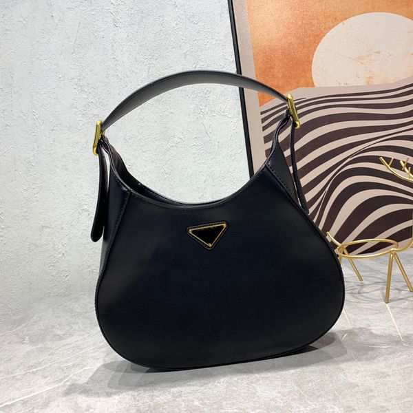 womens cowhide cleo designer bags classic inside calfskin vintage triangle metal badge large capacity crossbody outdoor shoulder suitcase ha
womens cowhide cleo designer bags classic inside calfskin vintage triangle metal badge large capacity crossbody outdoor shoulder suitcase ha