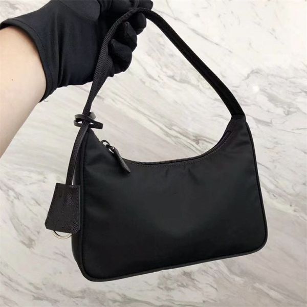 classic bag fashion designer tote pink shoulder bag women shoulder bags nylon handbag purse original box genuine cross body chain high grade
classic bag fashion designer tote pink shoulder bag women shoulder bags nylon handbag purse original box genuine cross body chain high grade