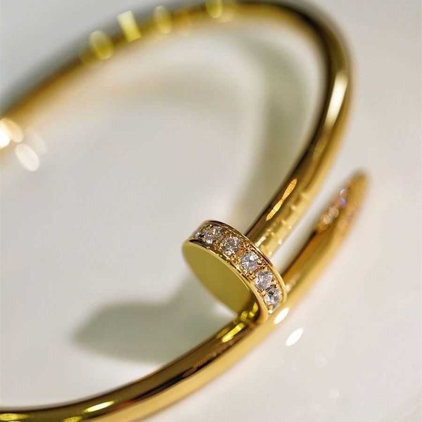 2023 designer carti bracelet fashion jewelry bangle classic rose gold colorless couple bracelet fashion light luxury gift bracelet for men a, Black
2023 designer carti bracelet fashion jewelry bangle classic rose gold colorless couple bracelet fashion light luxury gift bracelet for men a, Black