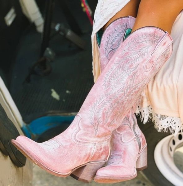 boots pink elegant fashion modern western square heel big size 45 great quality slip-on embroidery british style women shoes 230330, Black
boots pink elegant fashion modern western square heel big size 45 great quality slip-on embroidery british style women shoes 230330, Black