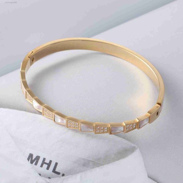 bangle baojia luxury fashion snake-shaped titanium steel bracelet stainless with mica version kn18, Black
bangle baojia luxury fashion snake-shaped titanium steel bracelet stainless with mica version kn18, Black