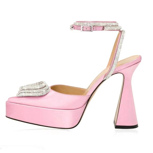 mach&mach sandals womens leather sole platform satin high heels 9.5cm diamond chain decoration pink triple heart high heeled luxury designer, Black
mach&mach sandals womens leather sole platform satin high heels 9.5cm diamond chain decoration pink triple heart high heeled luxury designer, Black