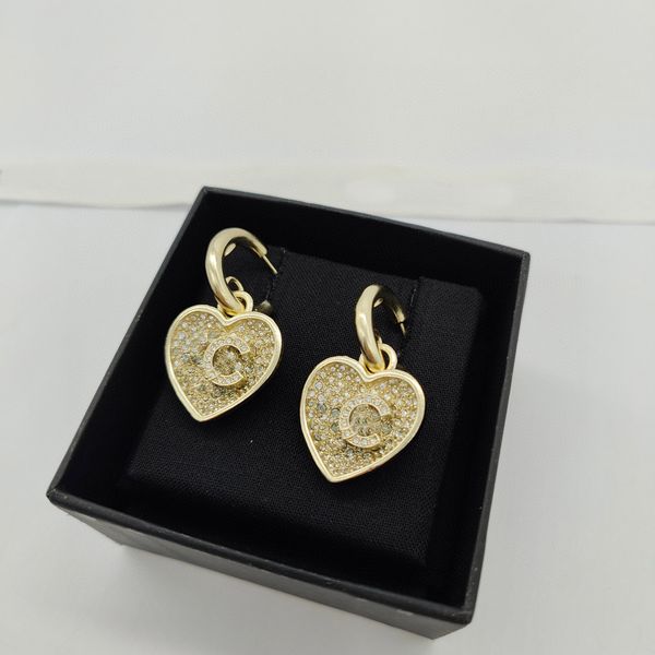 2023 luxury quality charm drop earring with diamond heart shape in 18k gold plated have box stamp ps7740a, Golden 
2023 luxury quality charm drop earring with diamond heart shape in 18k gold plated have box stamp ps7740a, Golden