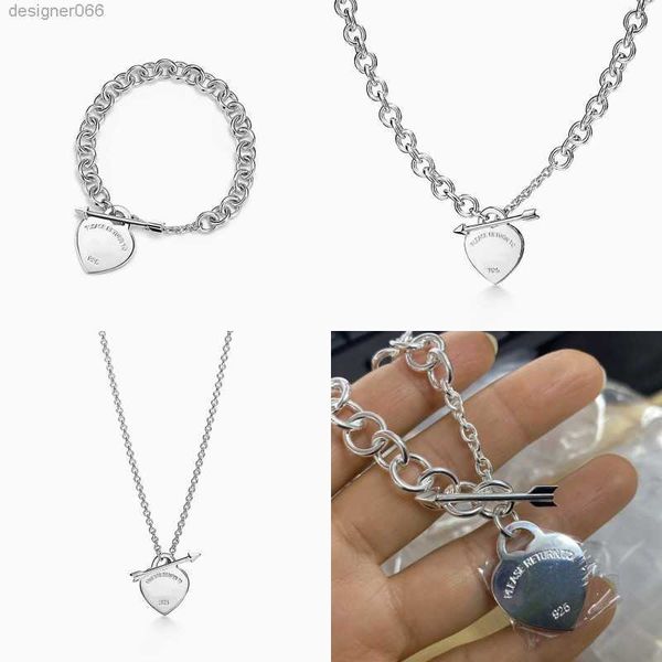 t designer heart pendant tag necklace bracelet stud earrings women luxury brand jewelry classic fashion 925 sterlling silver rose gold 18k p
t designer heart pendant tag necklace bracelet stud earrings women luxury brand jewelry classic fashion 925 sterlling silver rose gold 18k p