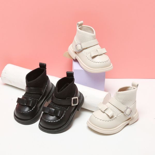 first walkers autumn and winter girls' fashion boots solid color children's snow boots children's flat princess leather shoes
first walkers autumn and winter girls' fashion boots solid color children's snow boots children's flat princess leather shoes