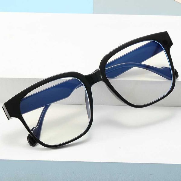 designer glasses home net red same plain spectacle frame female anti blue light flat myopia male, White;black
designer glasses home net red same plain spectacle frame female anti blue light flat myopia male, White;black