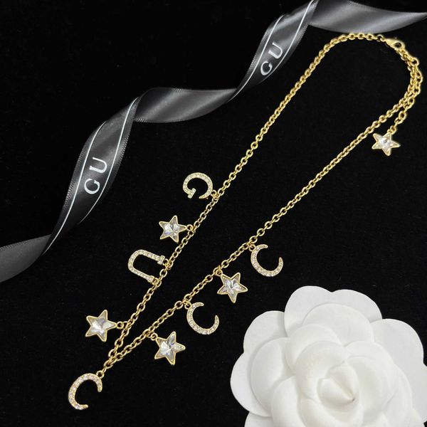 2023 designer new family's new temperament suit double letters full diamond necklace gujia bee bracelet five-pointed star earrings, Silver
2023 designer new family's new temperament suit double letters full diamond necklace gujia bee bracelet five-pointed star earrings, Silver