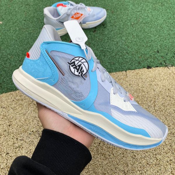 new low 5s football grey blue basketball shoes man sports tennis sneakers ship with box size eu40-46
new low 5s football grey blue basketball shoes man sports tennis sneakers ship with box size eu40-46
