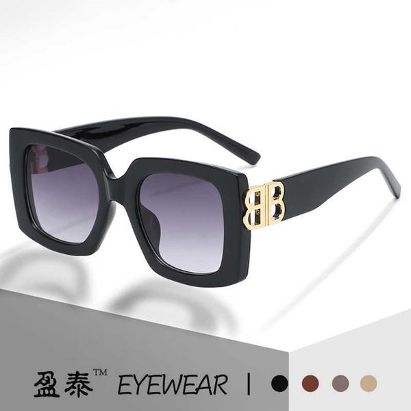 new b family large frame women's net red street shooting square trend versatile sunglasses, White;black
new b family large frame women's net red street shooting square trend versatile sunglasses, White;black