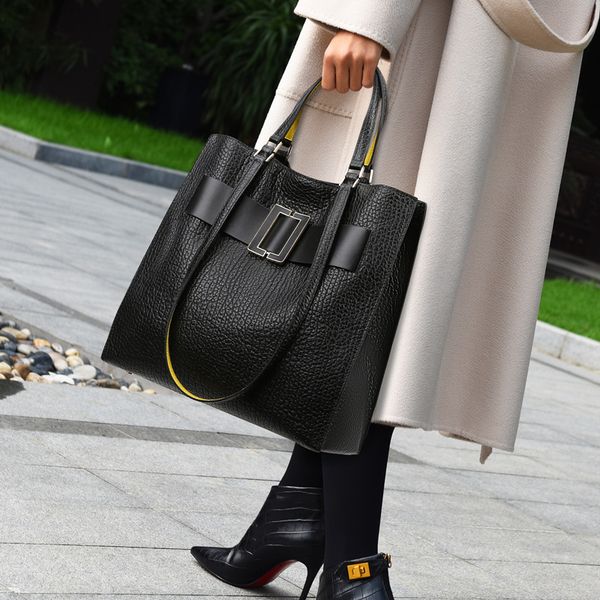 2022 new womens bag high sense soft leather tote womens versatile large capacity womens handbag shoulder
2022 new womens bag high sense soft leather tote womens versatile large capacity womens handbag shoulder