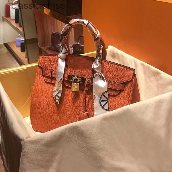 original edition designer herms briks bags online store hong kong light luxury high sense large capacity portable large bag leather women�
original edition designer herms briks bags online store hong kong light luxury high sense large capacity portable large bag leather women�