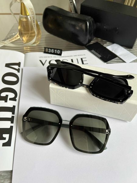 small fragrant letter fashion large frame women's ins wind sunglasses advanced sensitive polarizer, White;black
small fragrant letter fashion large frame women's ins wind sunglasses advanced sensitive polarizer, White;black