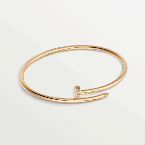 2023 designer carti bracelet jewelry bangle classic family full diamond titanium steel bracelet fashion trend versatile men's and women, Black
2023 designer carti bracelet jewelry bangle classic family full diamond titanium steel bracelet fashion trend versatile men's and women, Black