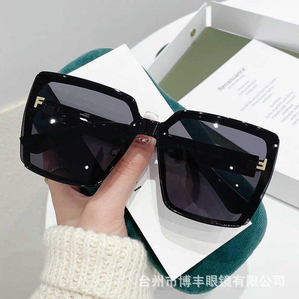 frames 2023 new simple letters fashion women show temperament luxury style sunglasses uv light, White;black
frames 2023 new simple letters fashion women show temperament luxury style sunglasses uv light, White;black
