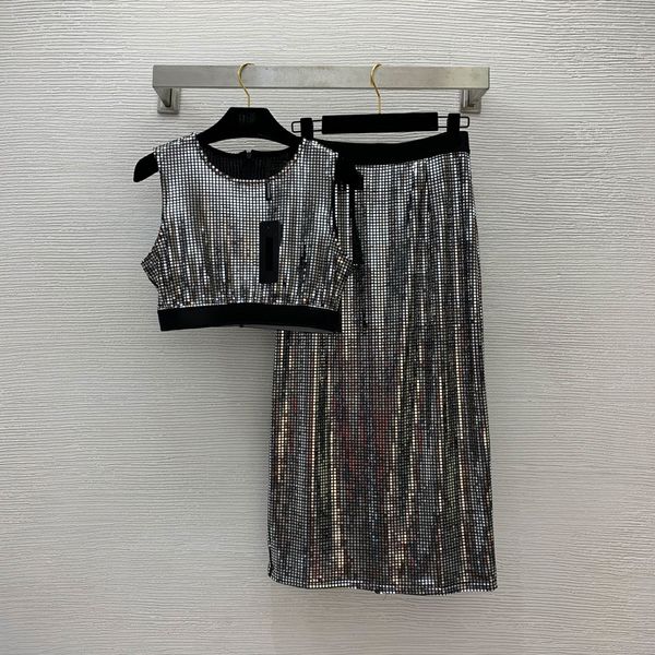 sequin two-piece dress dazzling fashion two-piece set, open navel round neck vest high waist elastic hip wrap skirt, White
sequin two-piece dress dazzling fashion two-piece set, open navel round neck vest high waist elastic hip wrap skirt, White