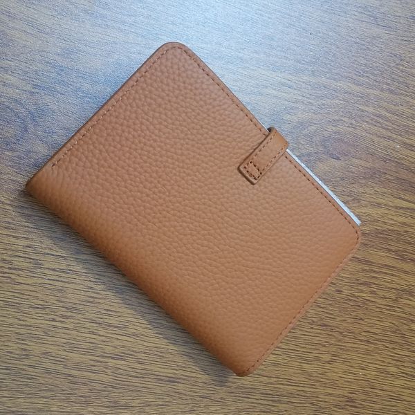 wholesale r genuine leather wallet for women cowhide card case small mini zipper purse four color gift box, Red;black
wholesale r genuine leather wallet for women cowhide card case small mini zipper purse four color gift box, Red;black