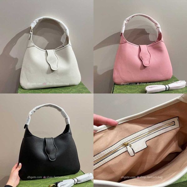 retro new moon armpit bag cowhide crossbody bag single shoulder bag large versatile women's bag
retro new moon armpit bag cowhide crossbody bag single shoulder bag large versatile women's bag
