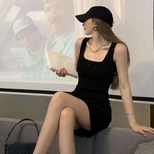womens sweater brand designer aw dawangjia new spring summer 2023 large neck elastic slim fit sleeveless knitted tank dress women, White;black
womens sweater brand designer aw dawangjia new spring summer 2023 large neck elastic slim fit sleeveless knitted tank dress women, White;black