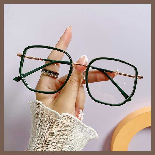 designer glasses ultra light tr90 green anti blue eyeglass frame plain face female large thin ins male flat lens, White;black
designer glasses ultra light tr90 green anti blue eyeglass frame plain face female large thin ins male flat lens, White;black