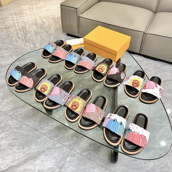 35-45 lu paris nylon monograms pool pillow padded mule slippers couple women men designer sandal platform multi designs sun pumpkin beach sl, Black
35-45 lu paris nylon monograms pool pillow padded mule slippers couple women men designer sandal platform multi designs sun pumpkin beach sl, Black