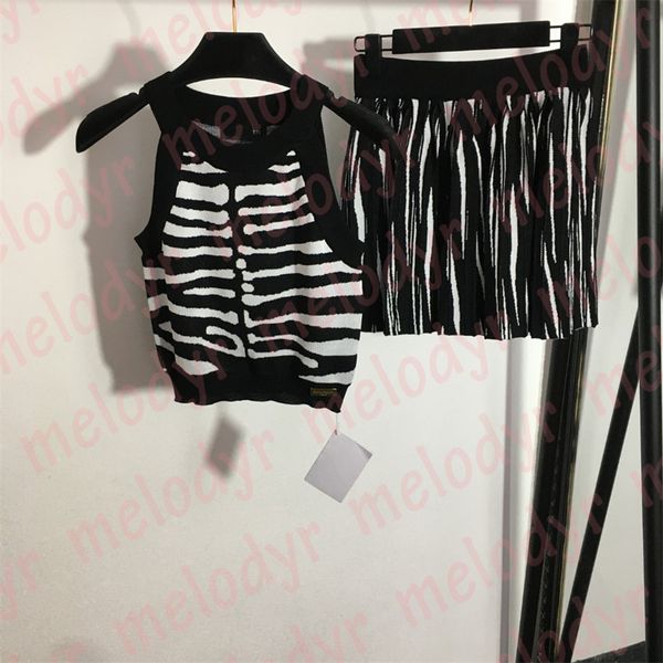crop skirt sets zebra print pleated dress fashion designer halter knitted vest a line skirt, Black
crop skirt sets zebra print pleated dress fashion designer halter knitted vest a line skirt, Black