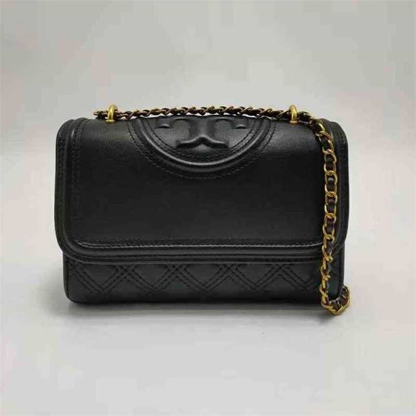 designer bag new foreign trade same european and american simple solid color embossed rhombic lattice single shoulder flip messenger leisure
designer bag new foreign trade same european and american simple solid color embossed rhombic lattice single shoulder flip messenger leisure