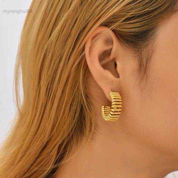 charm ins earrings personality niche c-shaped women's space line spring premium feel 2m, Golden
charm ins earrings personality niche c-shaped women's space line spring premium feel 2m, Golden