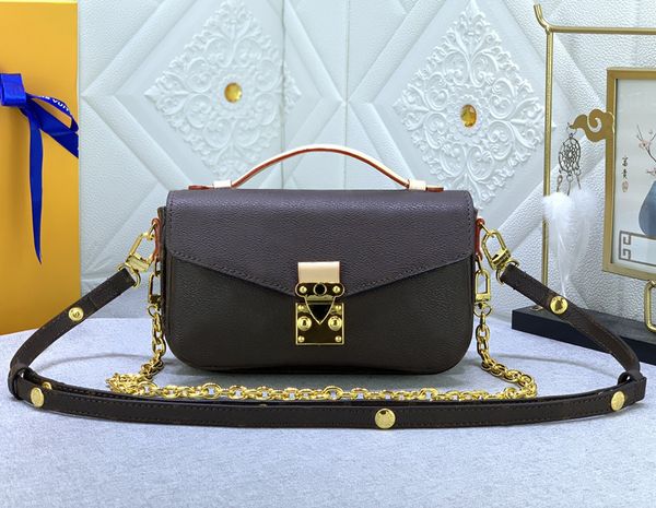 2023 luxury brand fashion designer crossbody bag luxury east west metis handbag womens leather shoulder bags flower letter mini messenger ha, Black
2023 luxury brand fashion designer crossbody bag luxury east west metis handbag womens leather shoulder bags flower letter mini messenger ha, Black