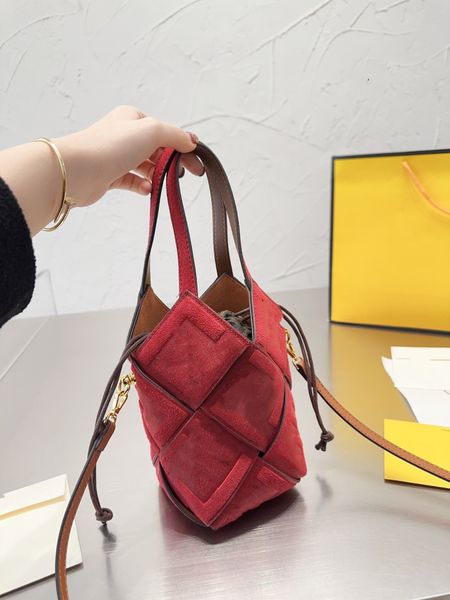 mini bucket bag 9-colour luxury designer crossbody shoulder bags handbag women's fashion leather handbags handbag wholesale removable s
mini bucket bag 9-colour luxury designer crossbody shoulder bags handbag women's fashion leather handbags handbag wholesale removable s