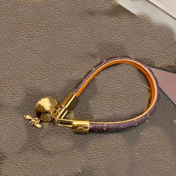2023 wholesale fashion bracelets women bangle designer jewelry faux leather 18k gold plated stainless steel bracelet womens wedding gifts11c, Black
2023 wholesale fashion bracelets women bangle designer jewelry faux leather 18k gold plated stainless steel bracelet womens wedding gifts11c, Black