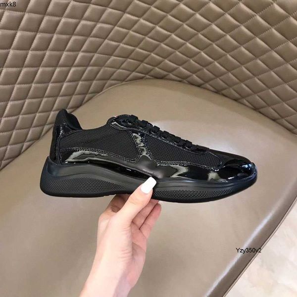 luxury designer sneakers mens shoes genuine leather trainers men's leisure sports double air permeable imported calfskin are size38-45
luxury designer sneakers mens shoes genuine leather trainers men's leisure sports double air permeable imported calfskin are size38-45